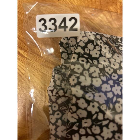 Catherines Women Tunic Top 14/16 Ditsy‎ Floral Button Up Cottage Office Travel - Picture 8 of 8